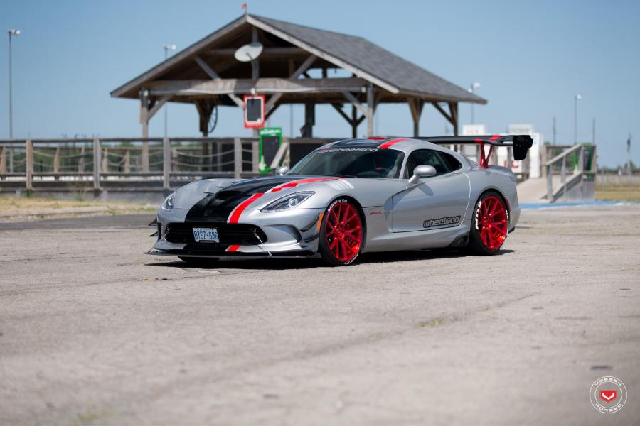  Dodge Viper ACR on Vossen Wheels (VPS-306) 2017 года  (фото 2 из 40)